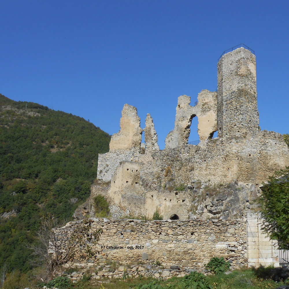 Château d’Usson-les-Bains à Rouze