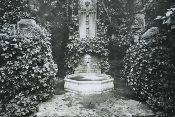 Fontaine aux Antiques – Courbevoie